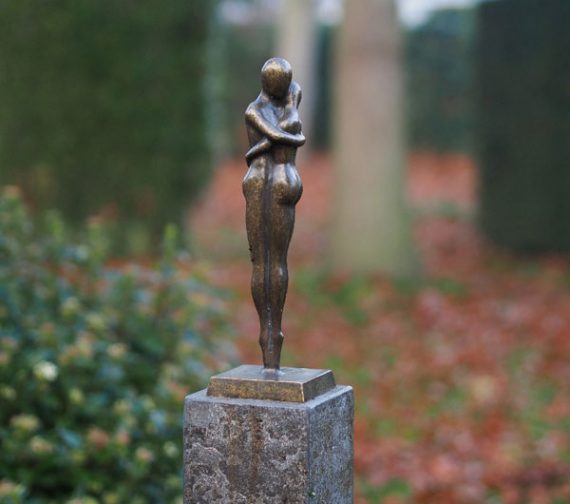 propeller kloof Zichtbaar Bronzen beeld liefdespaar 1 - Peter Brüsewitz Tuinornamenten Tuinmeubilair
